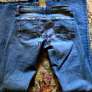 Flying monkey size 25